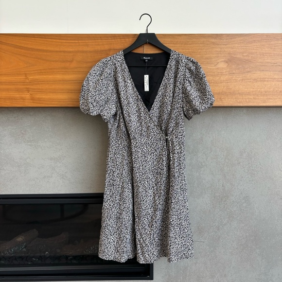 NWT Madewell Challis Wrap Mini Dress in Tudor Floral, Size 4 - Picture 6 of 16